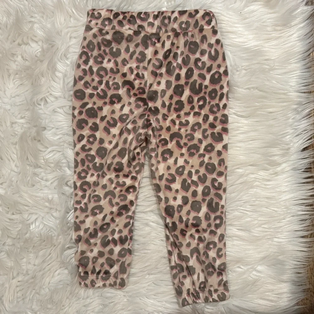 Cat‎ & Jack Girls 2T Leopard Velour Jogger Outfit Set